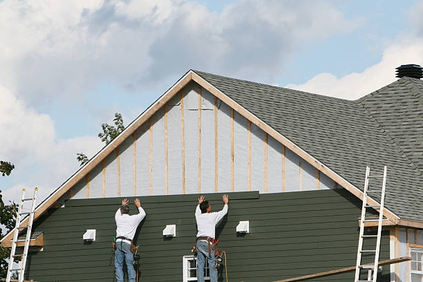 Professional Emergency Siding Repair technician working in Bedford, IN